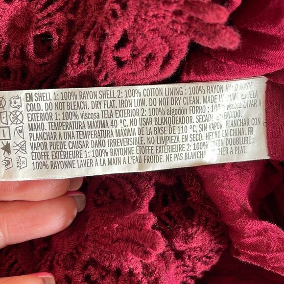 Forever 21 Women's V Neck Romper Jumpsuit Shorts 3/4 Sleeve Crochet Red Small - Picture 9 of 9